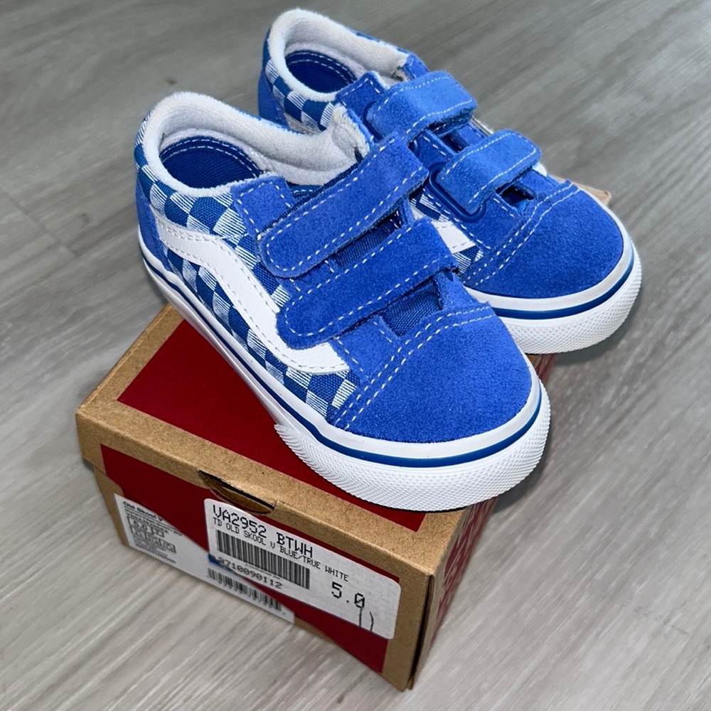 Old School Vans — Varsity Blue and True White